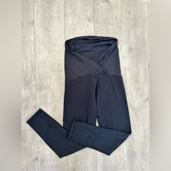 Ingrid + Isabel Maternity Active Black Leggings - Picture 3 of 9